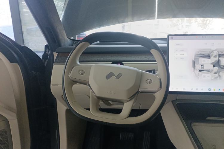 Used ONVO Luxeed L90 
