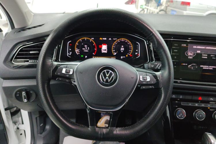 Used Volkswagen T-ROC 2022 280TSI DSG Two-Wheel Drive Comfort PLUS
