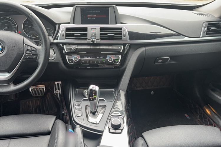 Used BMW 3 Series GT 2018 320i Sport Edition
