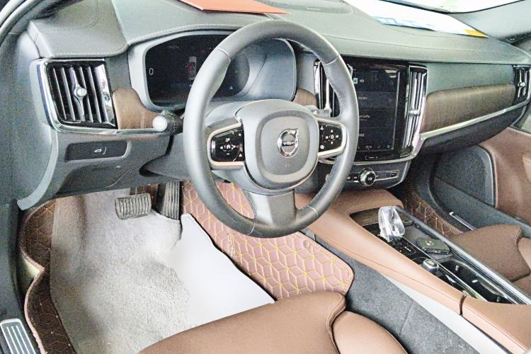 Used Volvo S90 2025 B5 Zhiyuan Luxury Edition
