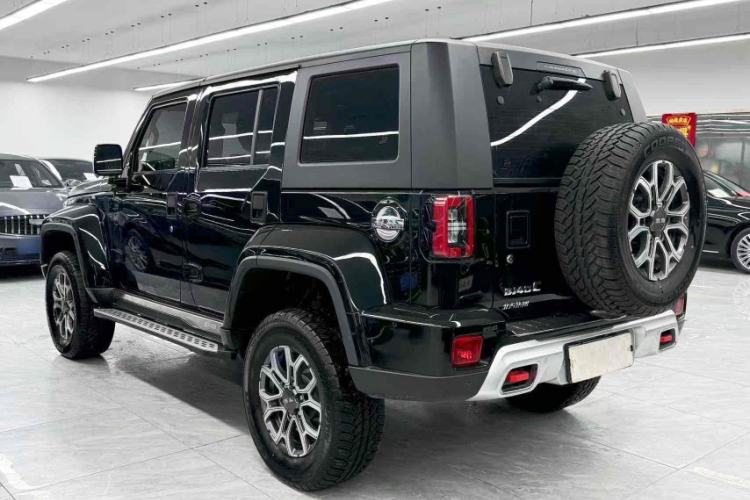 Used Beijing Auto BJ40 2023 2.0T Automatic Four-Wheel Drive Urban Hunter Edition Chivalrous Type