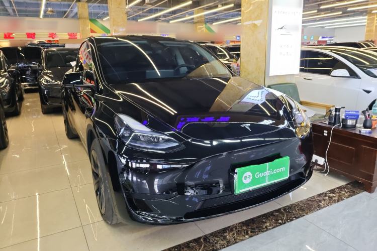 Used Tesla Model Y 2023 Rear-Wheel-Drive Version
