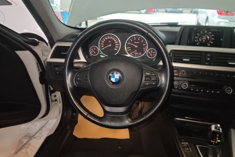 TDK.VehicleDetails.img