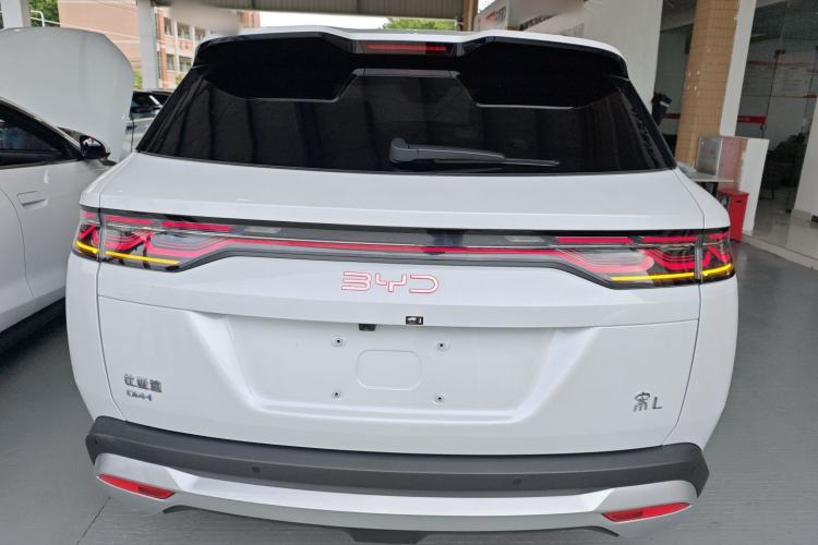 Used BYD Song L DM-i 2024 112 km Beyond Edition
