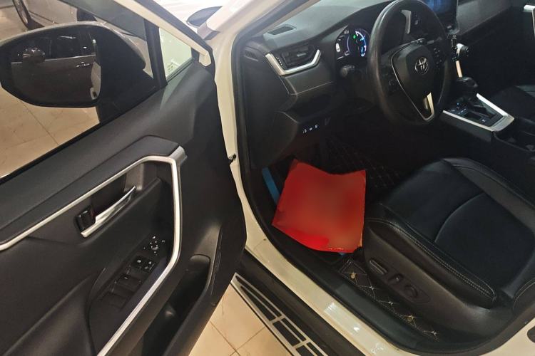 Used Toyota RAV4 2020 Dual-Engine 2.5L E-CVT Two-Wheel Drive Elite Edition
