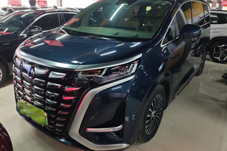 Used Denza D9 2022 DM-i 970 Four-Wheel Drive Flagship Model