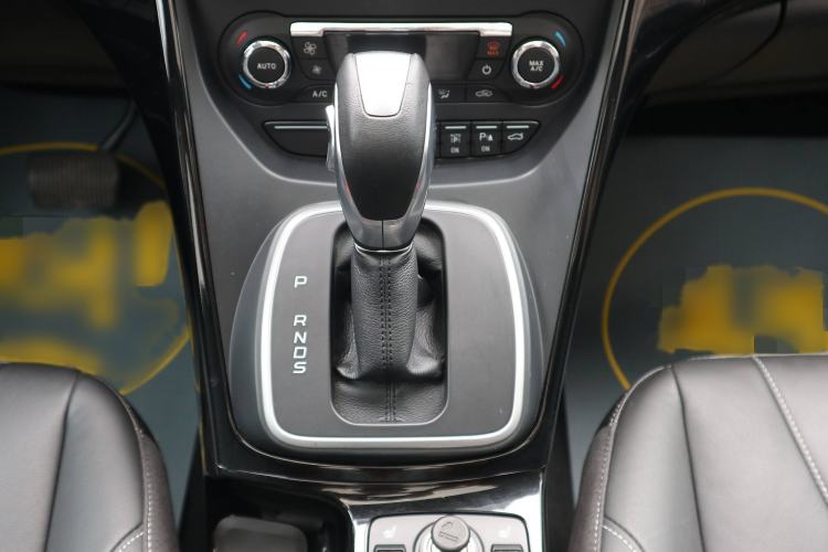 Used Ford Kuga 2015 2.0L GTDi Four-Wheel-Drive Sport Model
