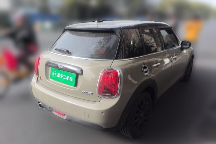 Used  MINI 2018 1.5T COOPER Classic Edition Five-Door Version
