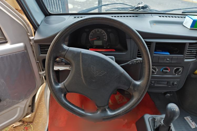 Used Wuling Zhiguang 2015 1.2L Practical LS-I Model