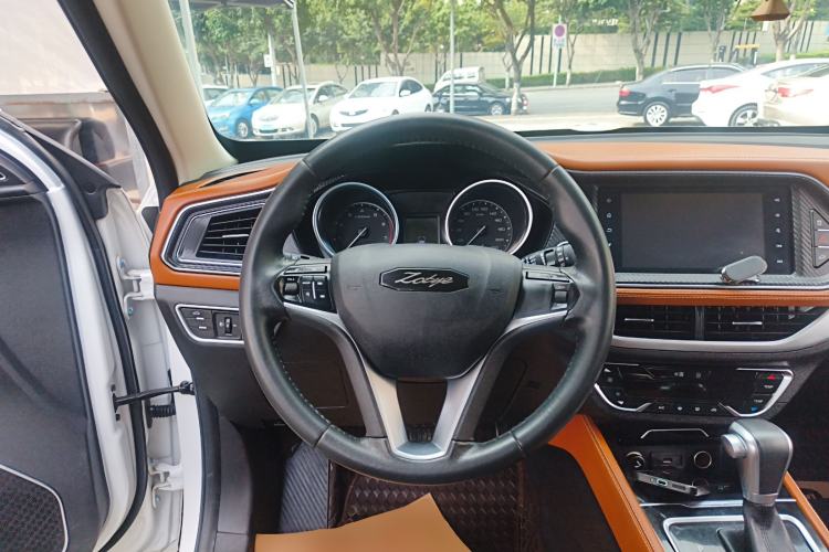 Used Zotye T300 2017 1.5T CVT Premium Edition
