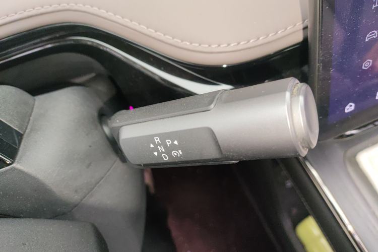 Used  HT 2023 670 Rear-Drive Ultra-High Voltage Version
