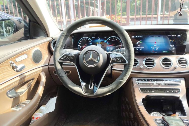 Used Mercedes-Benz E-Class 2023 E 260 L 4MATIC
