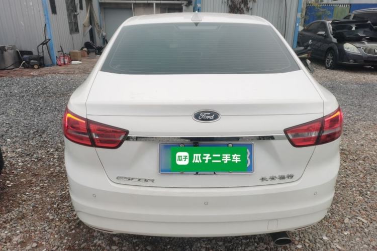 Used Ford Escort 2015 1.5L Automatic Fashion Model