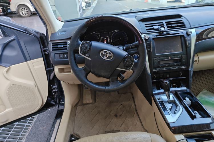 Used Toyota Camry 2015 Dual-Engine 2.5 HG Luxury Navigation Edition