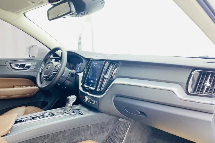 Used Volvo XC60 2019 T5 4x4 Smart Edition China V Standard
