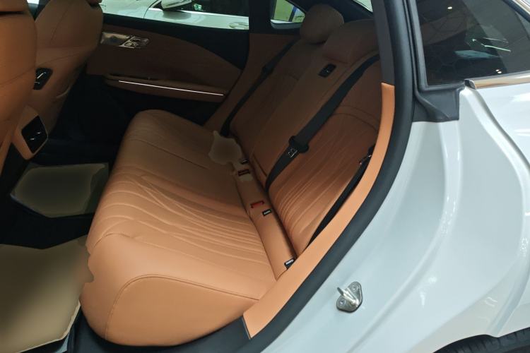 Used  Galaxy 8 2025 130km EM-i Flagship Edition