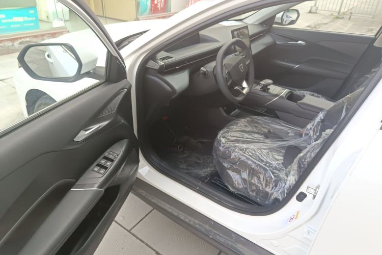 Used Changan Eado 2025 Blue Whale 1.5T 500Bar Prestige Model