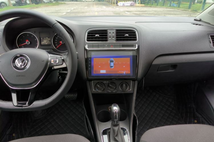 Used Volkswagen Polo 2016 1.6L Automatic Comfort Model
