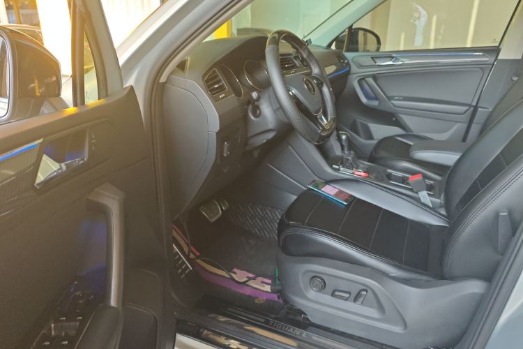 Used Volkswagen Tiguan L 2020 330TSI Automatic Two-Wheel Drive Luxury Edition China VI Standard