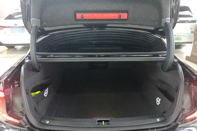 Used Volvo S90 2024 B5 Zhiyuan Luxury Edition
