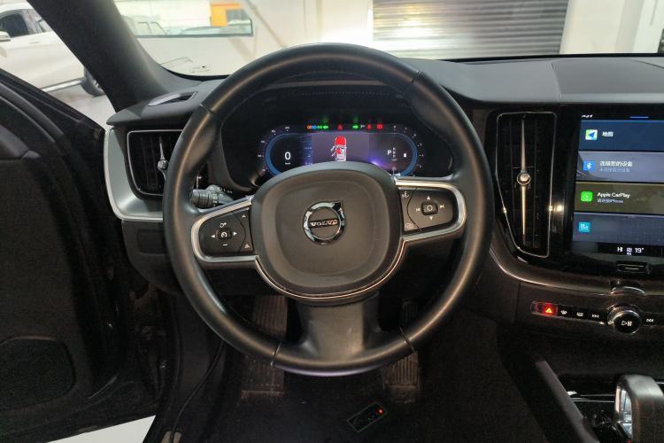 Used Volvo XC60 2024 B5 4x4 Smart Luxury Edition