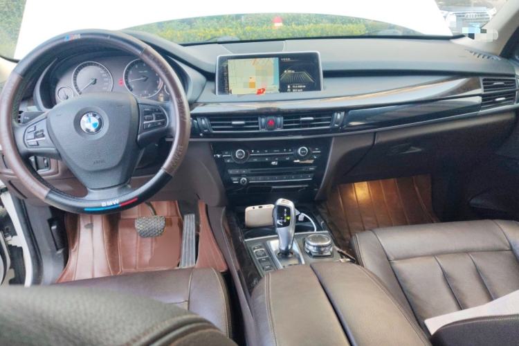 Used BMW X5 2015 xDrive28i
