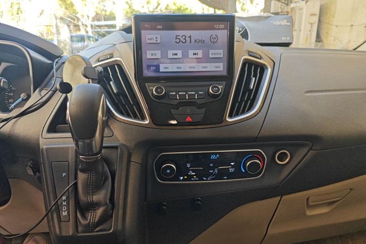 Used Ford Tourneo Custom 2017 2.0T Automatic Elite Version
