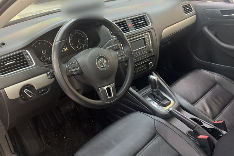 Used Volkswagen Sagitar 2014 1.4TSI Automatic Luxury Model
