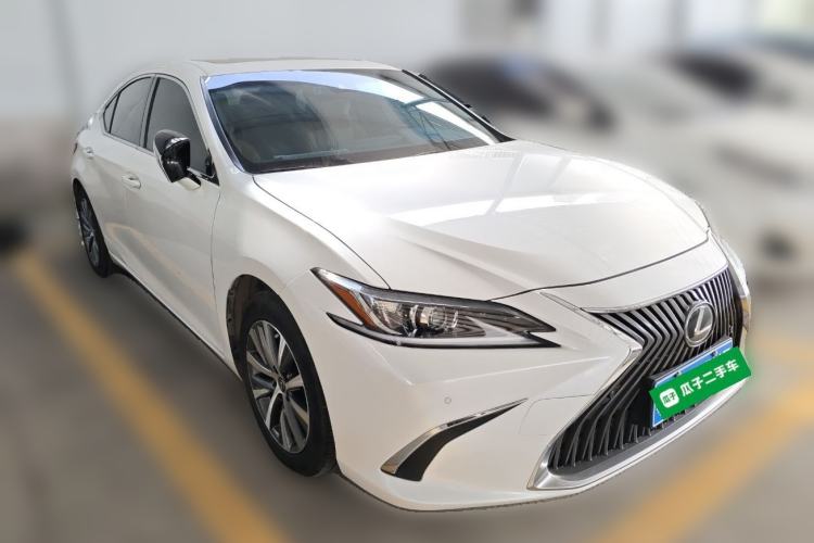 Used Lexus ES 2020 200 Excellence Edition
