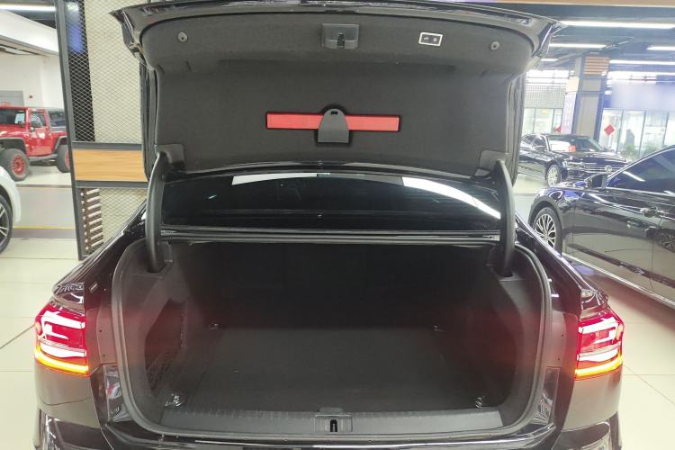 Used Volkswagen Phideon 2021 380TSI Luxury Edition
