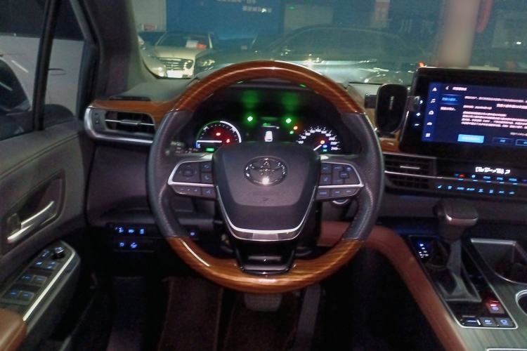 Used Toyota Sienna 2021 2.5L Hybrid Premium Edition
