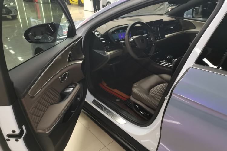 Used BYD Han 2023 DM-i Champion Edition 121KM Prestige Model
