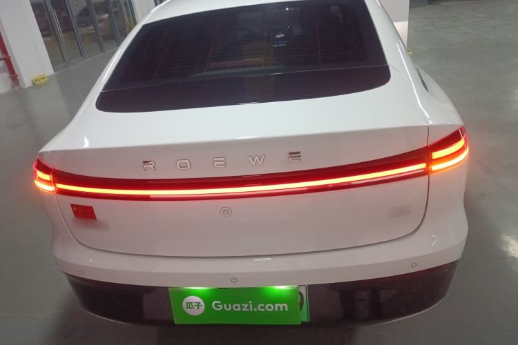 Used Roewe D6 2025 450km Deluxe Edition
