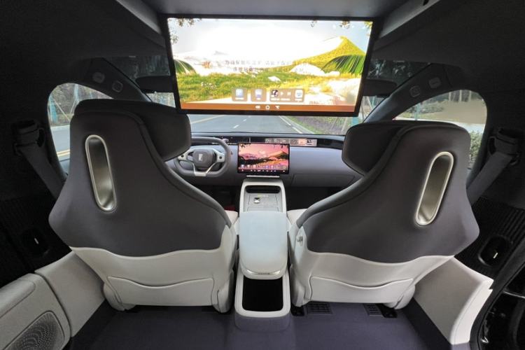 Used  12 2025 Ultra Extended-Range Edition