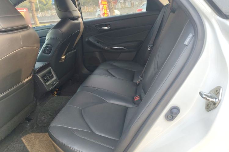 Used Toyota Avalon 2019 2.0L Luxury Edition China VI Standard
