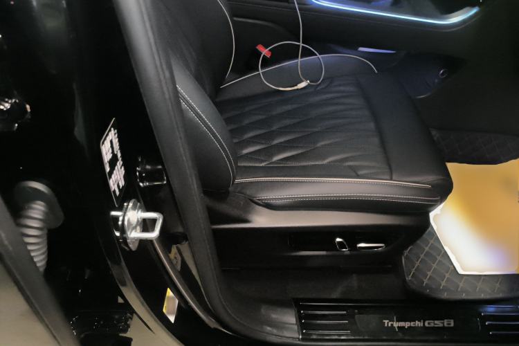 Used GAC Trumpchi GS8 2022 Linghang Series 2.0 TGDI Two-Wheel-Drive Luxury Smart Connectivity Version (7 Seats)
