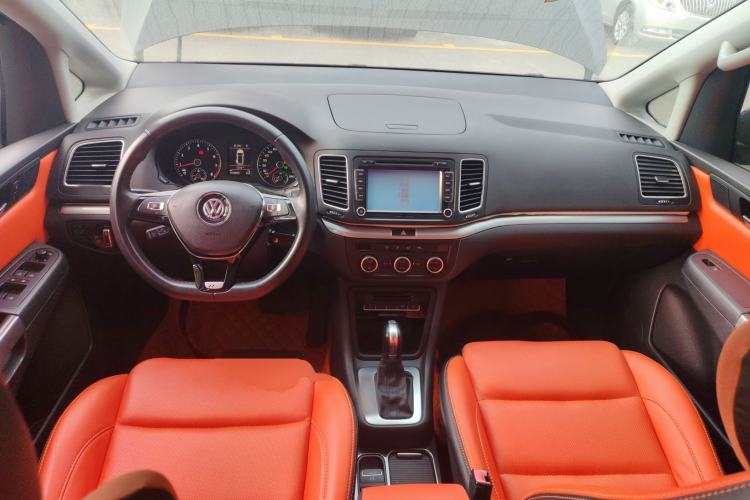 Used Volkswagen Sharan 2013 1.8TSI Standard Model
