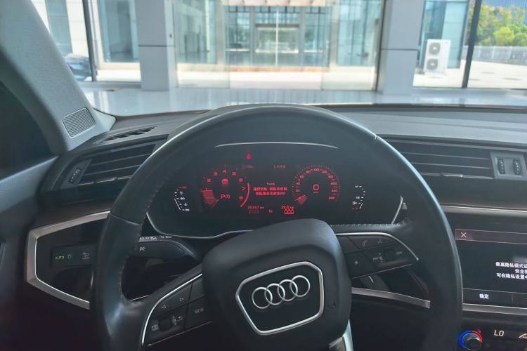 Used Audi Q3 2022 35 TFSI Fashionable and Elegant Model
