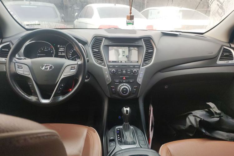 Used Hyundai Santa Fe 2017 2.0T Automatic All-Wheel Drive Smart 7-Seater