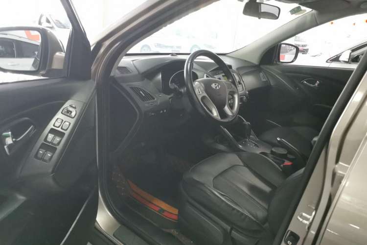 Used Hyundai ix35 2015 2.0L Automatic 2WD Smart Type China IV
