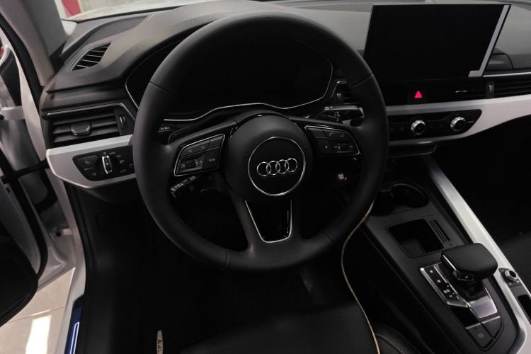 Used Audi A4L 2024 40 TFSI Fashion Dynamic Model
