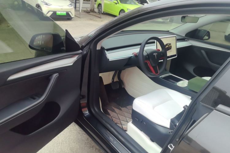 Used Tesla Model Y 2024 Rear-Wheel-Drive Version