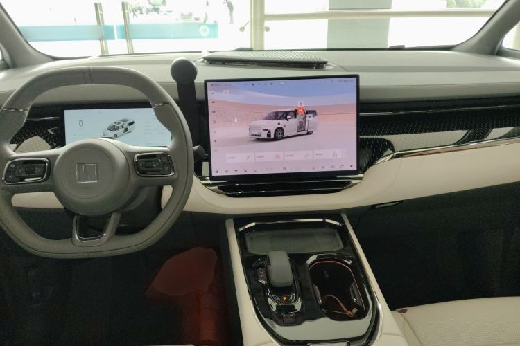 Used Zeekr 009 2024 7-Seater Aisle Version 108 kWh