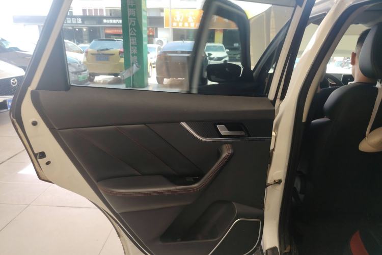 Used Venucia T60 2020 1.6L CVT Smart Drive Version China VI Standard
