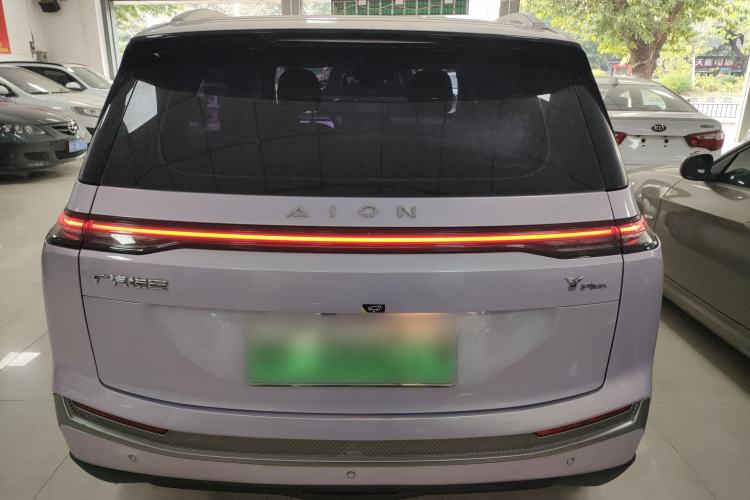 Used AION Y 2023 Younger