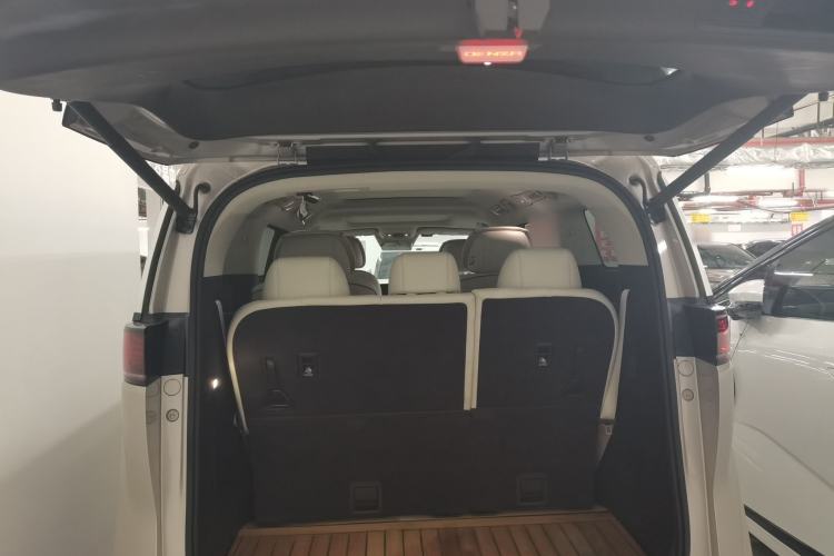 Used Denza D9 2024 DM-i 980 Four-Wheel Drive Prestige Model
