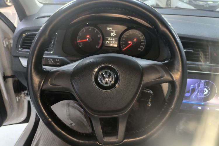 Used Volkswagen Lavida 2015 1.6L Manual Fashion Edition
