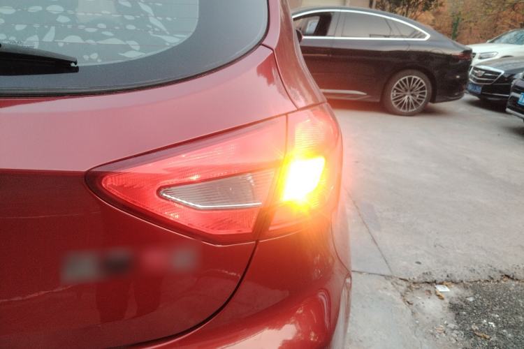 Used  Refine S2 2015 1.5L Manual Luxury Smart Model
