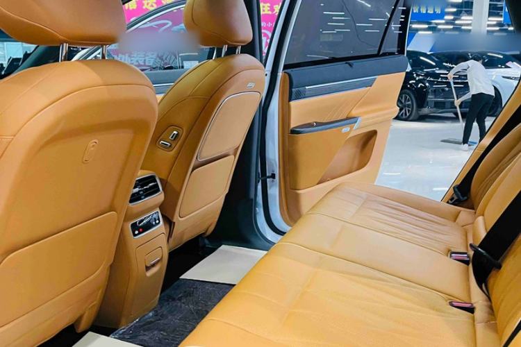 Used  eπ008 2025 210 Ultra LikeYi Edition 5-Seater