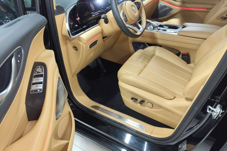 Used VOYAH Dream 2024 PHEV Extended-Range Premium Edition
